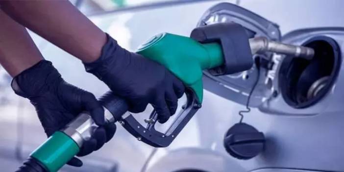 Benzine zam geliyor! Akaryakıtta tabela değişiyor
