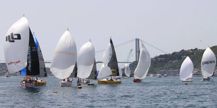 İstanbul Boğazı’nda yelkenler çocuklar için açıldı