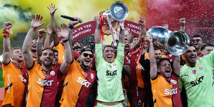 Galatasaray'dan ayrılacak 14 futbolcuyu açıkladı