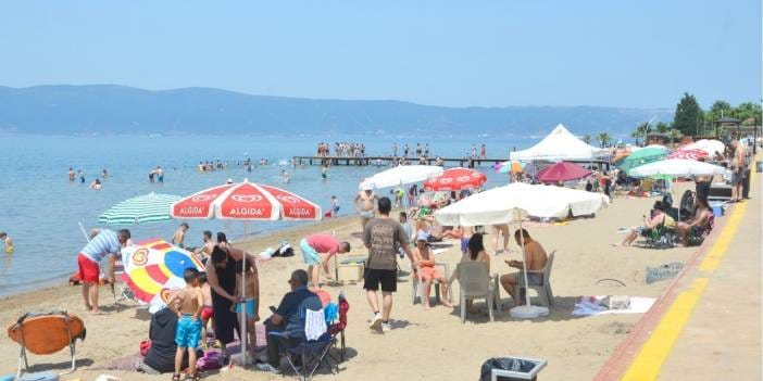 Bayramda Kocaeli’nin mavi bayraklı plajları dolup taştı