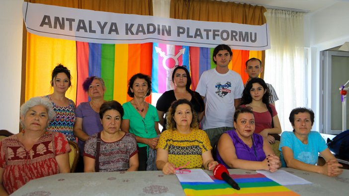 Yürüyüş yasağına, kadın platformundan tepki