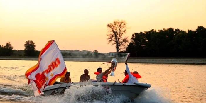 Galatasaray'ın şampiyonluk kupası Yunanistan'dan gözüktü