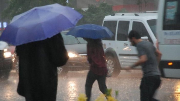 Sel, yıldırım, dolu kapıda! Meteoroloji'den son dakika uyarısı