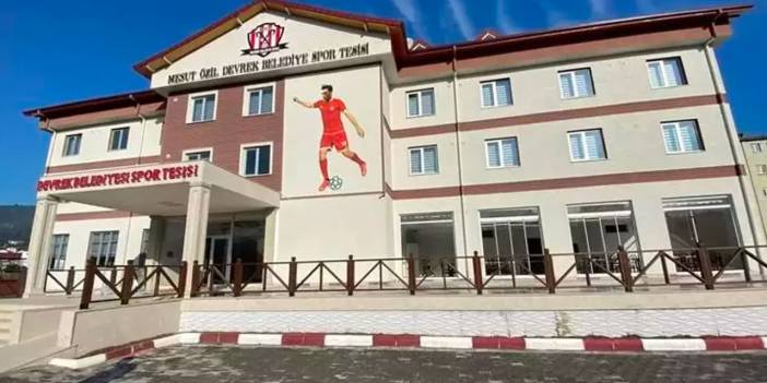 Kulüp yönetimi ilk kez toplanıyor: Mesut Özil Tesisleri'nde gergin bekleyiş