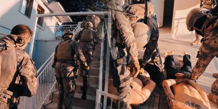 Film sahnelerini aratmayan uyuşturucu operasyonu: 8 gözaltı