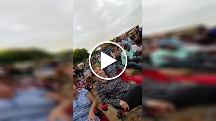 Festivaldeki danslarıyla herkesin dikkatini çeken sevimli karı-koca