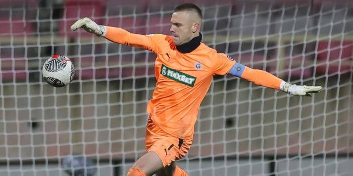 Kocaelispor 14 maçta gol yemeyen kaleciyi transfer etti