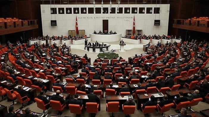 İYİ Parti'nin "Uygur Türklerinin gördüğü zulüm araştırılsın" önergesi AKP ve MHP oylarıyla reddedildi