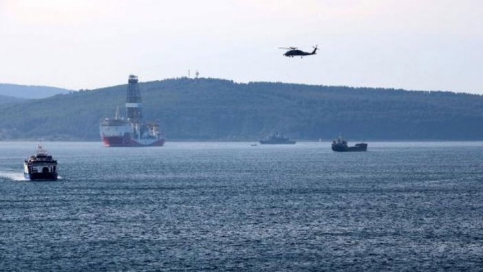 'Yavuz' sondaj gemisi, Çanakkale Boğazı'ndan geçti