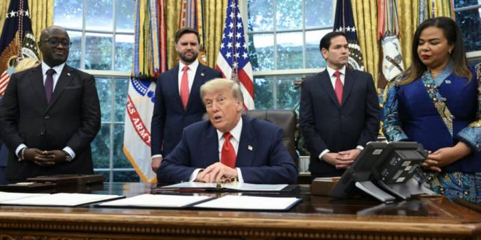 Afrika'daki 30 yıllık savaş bitince Trump gözünü hem nobele hem de madenlere dikti