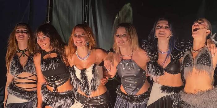 Manifest konserinde binler tek ses oldu! "Hak, hukuk, adalet"