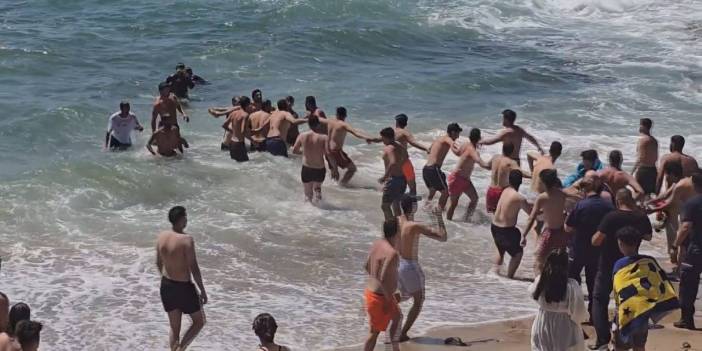 Yasağa rağmen denize giren 4 kişi boğulma tehlikesi geçirdi: 1 kişi kayboldu