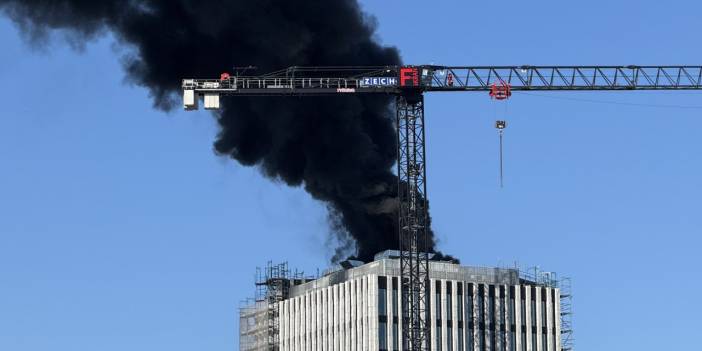 Berlin'de üç büyük patlama! Büyük panik yaşandı 100'den fazla itfaiye sahaya indi