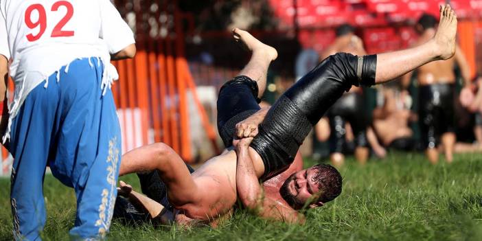 664. Tarihi Kırkpınar Yağlı Güreşleri'nde ikinci gün maçları başladı