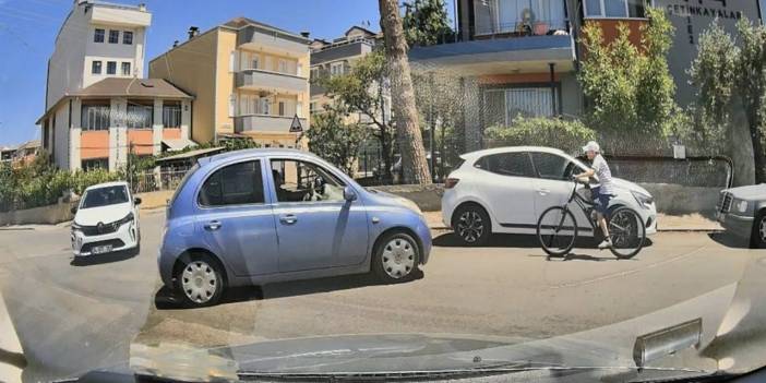 Kazada savrulan otomobil bisikletli çocuğa çarptı