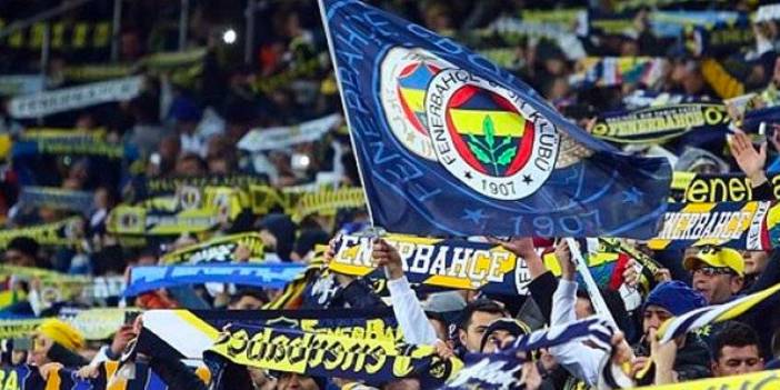 Fenerbahçe gönderip yeniden transfer etti: Formayla pozunu verdi