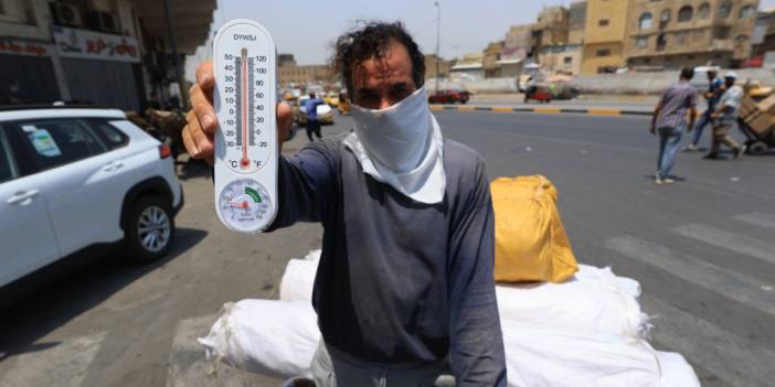 Termometreler 50 dereceyi gösterdi, halk ne yapacağını şaşırdı