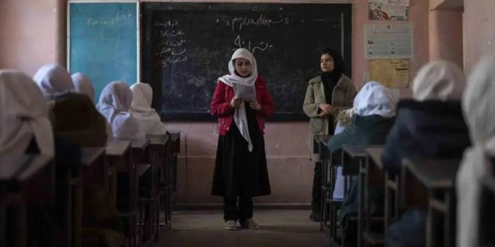 Taliban “sapkın” ilan etti, sansür komiteleri kurdu! Yüzlerce kitap raftan indirildi