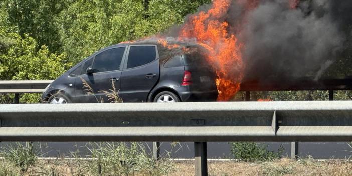 Otoyolda yangın paniği: Araç kullanılmaz hale geldi