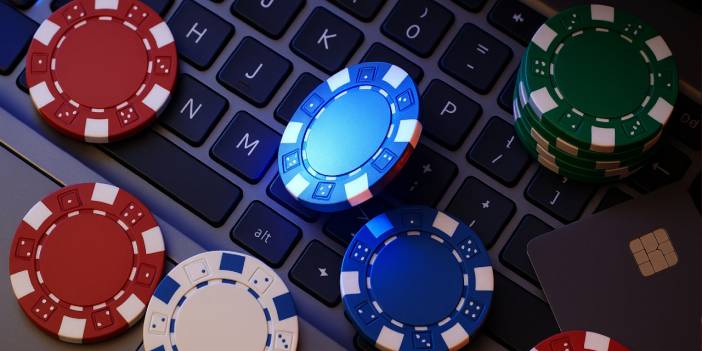 Kumar reklamı yapan fenomen hesaplara erişim engeli