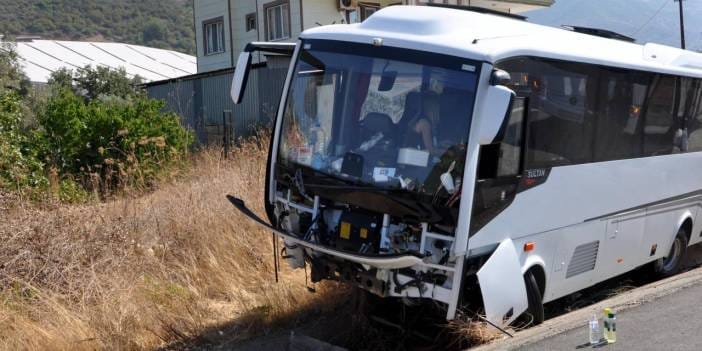 Midibüs şarampole uçtu: Feci kazada çok sayıda yaralı