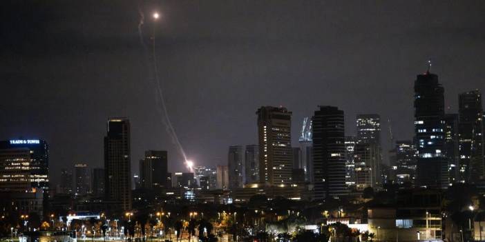 Son Dakika | Husiler'den İsrail'e füze saldırısı: Tel Aviv'de sirenler devrede