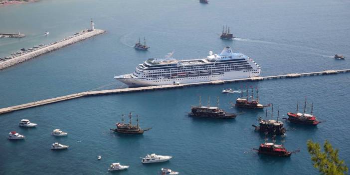 Kruvaziyer turizminde 12 yıl sonra rekor: 1 milyon yolcu aşıldı
