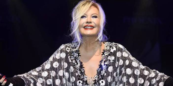 Emel Sayın'dan 30 Ağustos müjdesi!