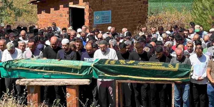 Manisa'da feci kaza! 2 kuzen son yolculuklarına uğurlandı