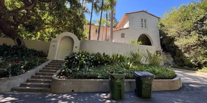 Ünlü oyuncu eşinin intihar ettiği evi satışa çıkardı