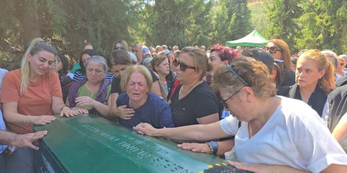 5 yaşındaki çocuğunun önünde katledilen Başak defnedildi