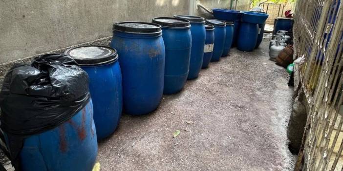 Adana'da sahte içki operasyonu: Binlerce litre ele geçirildi