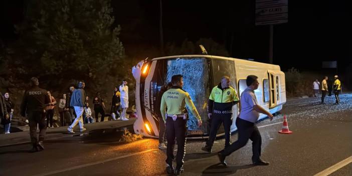 Muğla'da feci kaza: Yolcu otobüsü devrildi!
