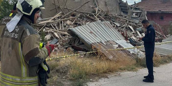 Ankara'da 3 katlı bina birden bire çöktü!