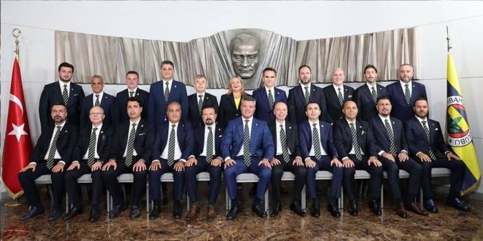 Fenerbahçe'de kritik toplantı: Yöneticilerin görevleri belli oldu