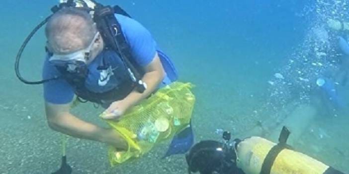 Bilim insanı daldı pet şişe topladı