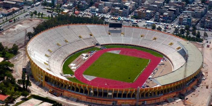 Yaralı İzmir derbisi Atatürk Stadı'nda