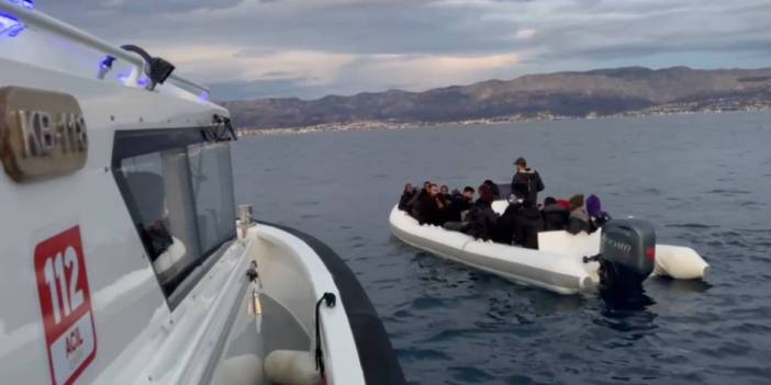 İzmir açıklarında 26 düzensiz göçmen kurtarıldı