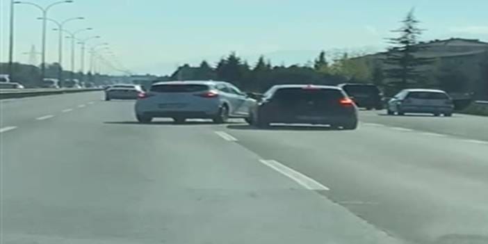 TEM'de dehşet anları! Makas atan sürücü bebekli araca çarptı