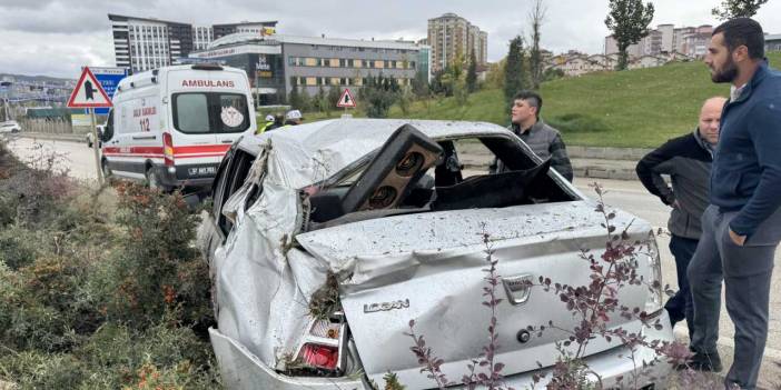 Kastamonu'da feci kaza! Otomobil karşı şeride devrildi