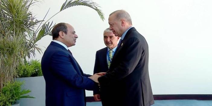 Erdoğan Mısır'da: Sisi karşıladı