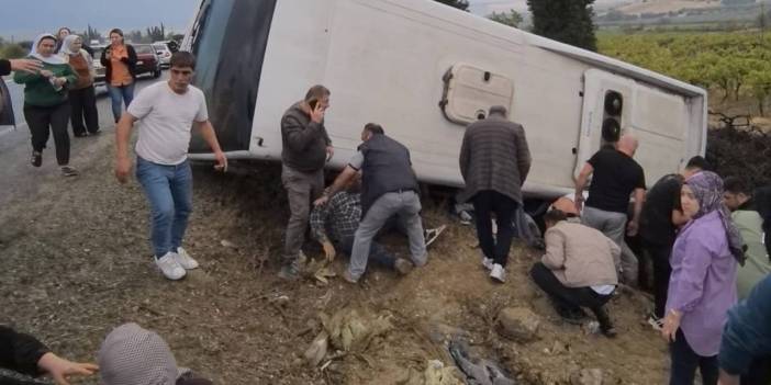 Denizli'de tur otobüsü şarampole devrildi!