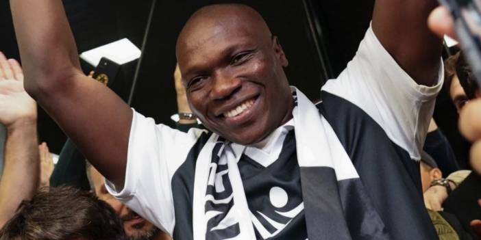 Aboubakar siyah beyaz formayı giydi üçlü çektirdi