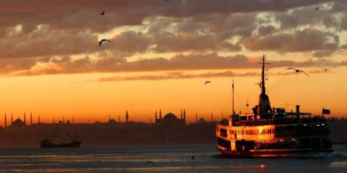 AKOM tarih verdi: İstanbul'da yağışlı hava yerini pastırma sıcaklarına bırakıyor!