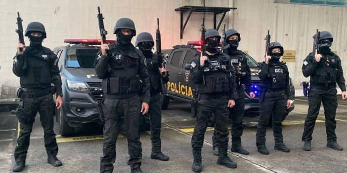 Brezilya'da kanlı operasyon: 4'ü polis 60 kişi öldü