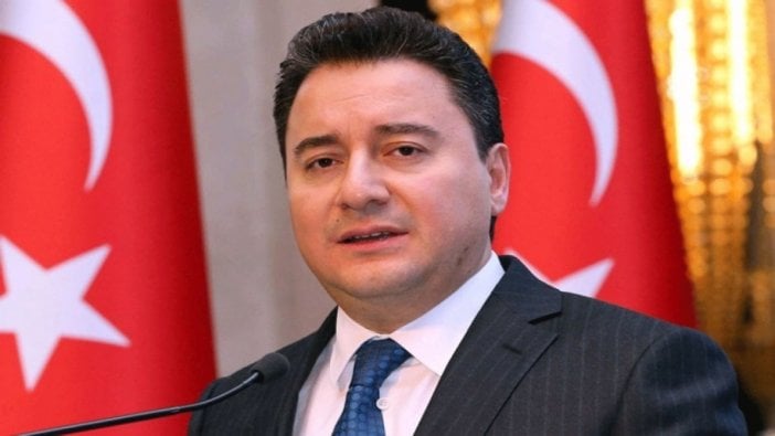 "Ali Babacan frene bastı! Yeni parti için bekleme kararı..."