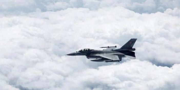 Polonya savaş uçakları Rus uçağını engelledi!