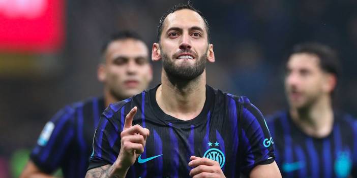 Hakan Çalhanoğlu İtalya'yı salladı