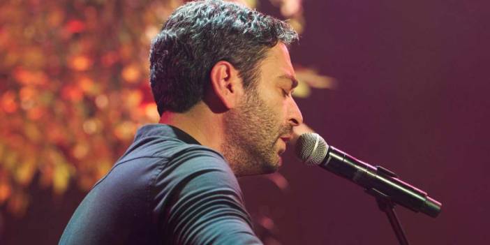 Saz ve davul çaldı, türkü söyledi: Ozan Akbaba geceye damgasını vurdu