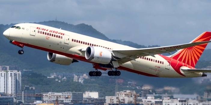 Hindistan uçağında bomba paniği! Apar topar iniş yaptı
